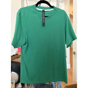 NWT Men's Lululemon Zeroed in Short Sleeve size M in Raceway Green